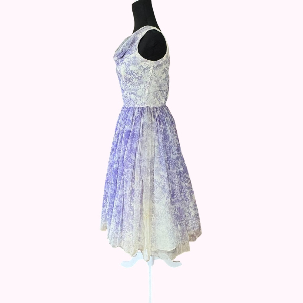 Vintage 1950s Floral Fit and Flare Dress Purple White Extra Small - Picture 5 of 12